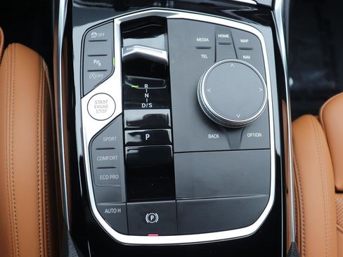 Certified 2023 BMW 330i 330i w/ Driving Assistance Package image 33