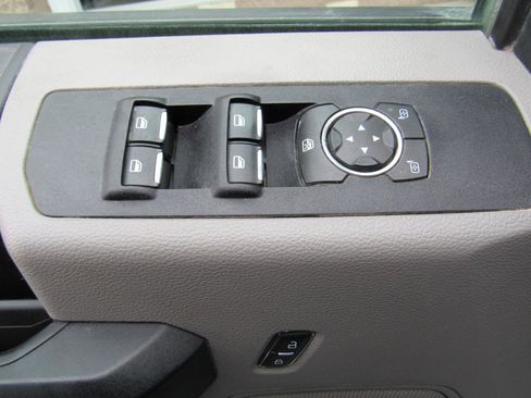 Used 2020 Ford F350 XL w/ Power Equipment Group image 9