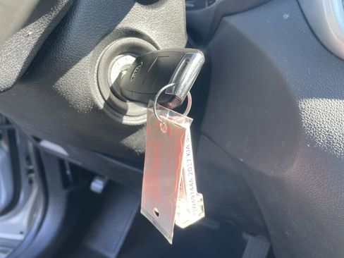 Used 2017 Kia Sorento LX image 47