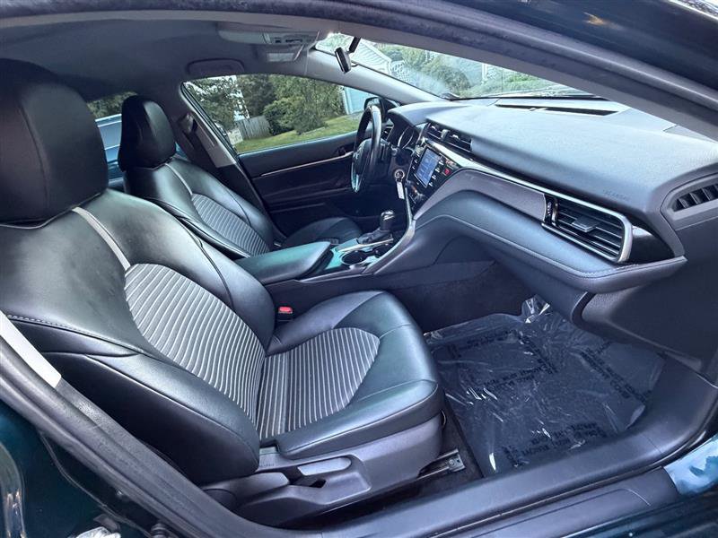 Used 2020 Toyota Camry SE FWD image 26