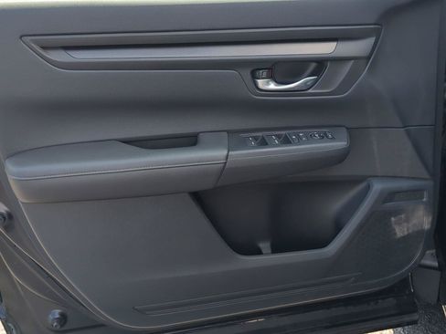 Used 2023 Honda CR-V EX image 11