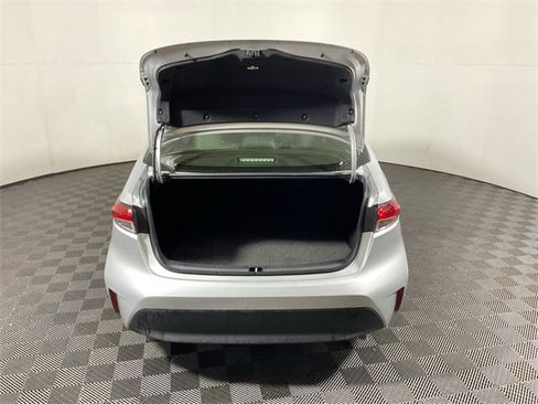 Used 2024 Toyota Corolla LE image 13