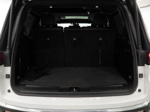 Certified 2023 Jeep Wagoneer 4WD w/ Premium Group I image 43
