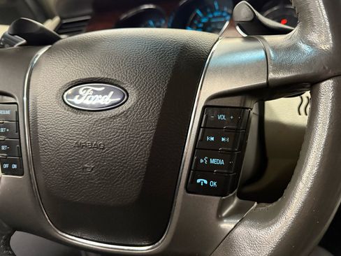 Used 2010 Ford Taurus SEL image 35