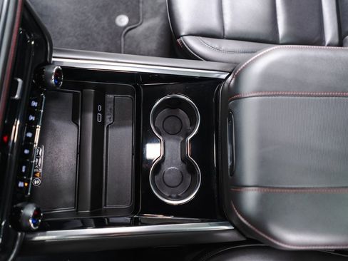 Used 2025 Chevrolet Suburban RST w/ Sun And Tow Package image 18