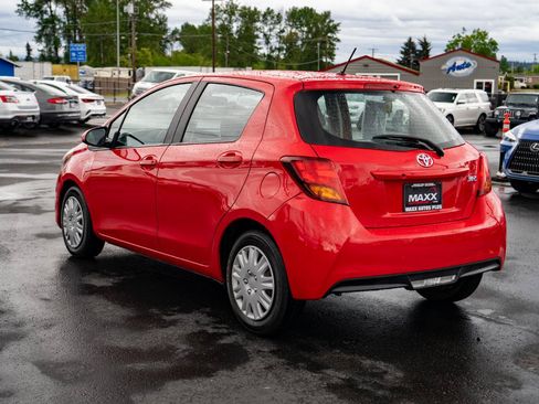Used 2015 Toyota Yaris L FWD image 12