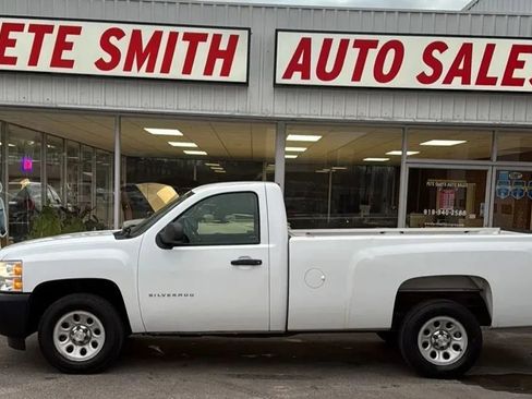 Used 2013 Chevrolet Silverado 1500 W/T image 2