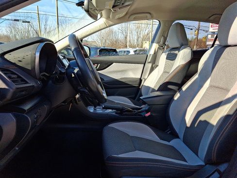 Used 2021 Subaru Crosstrek 2.0i Premium image 12