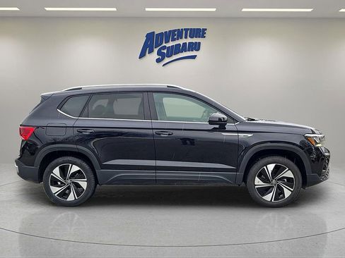 Used 2024 Volkswagen Taos SE image 7