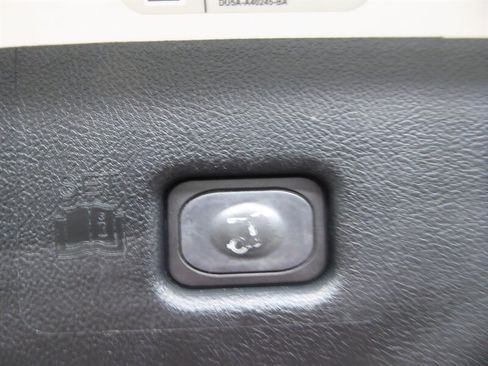 Used 2019 Lincoln Nautilus FWD image 32