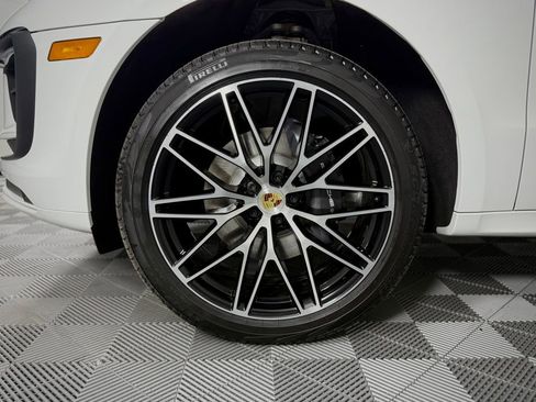 New 2026 Porsche Macan AWD/4WD image 13