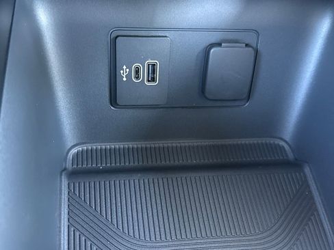 New 2026 Ford Explorer Active image 30