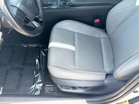Used 2025 Toyota Camry SE w/ Convenience Package FWD image 20