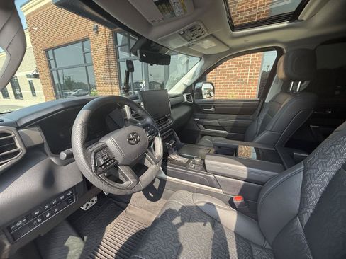 Used 2023 Toyota Sequoia SR5 w/ SR5 Premium Package AWD/4WD image 20