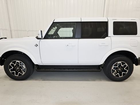 New 2025 Ford Bronco Outer Banks image 5