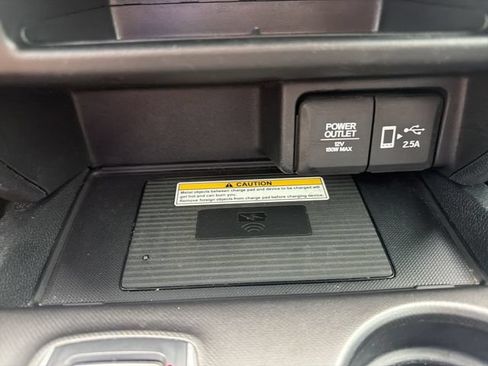 Used 2022 Honda Pilot TrailSport image 37