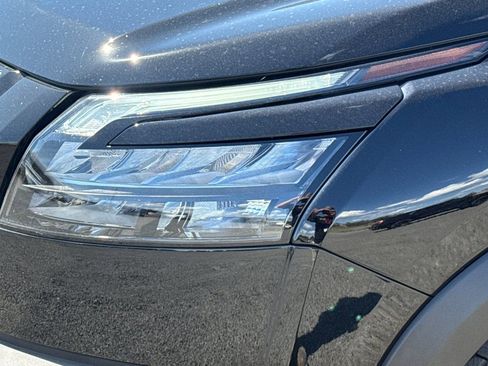 Used 2025 Nissan Pathfinder Rock Creek AWD/4WD image 52