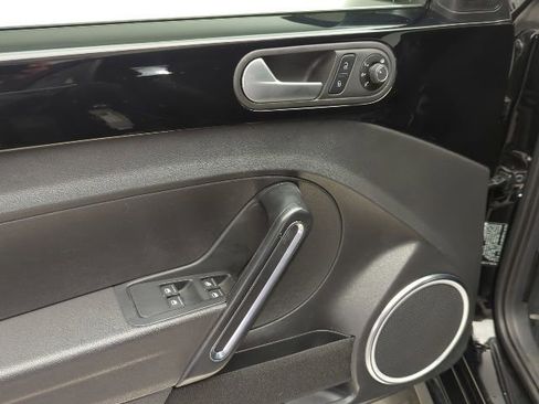 Used 2016 Volkswagen Beetle 1.8T S image 21