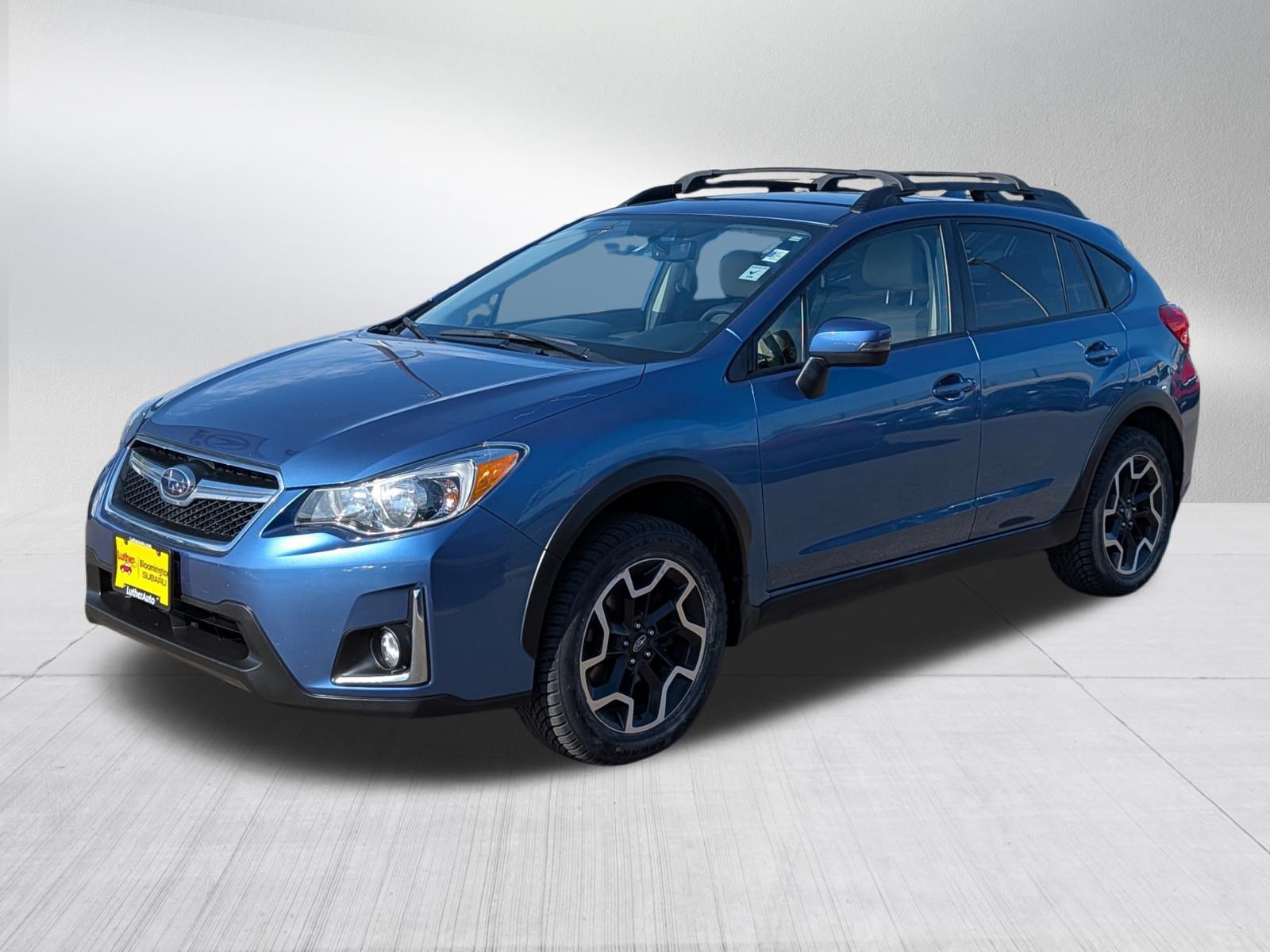 Used 2017 Subaru Crosstrek 2.0i Limited w/ Popular Package #2 AWD/4WD image 3