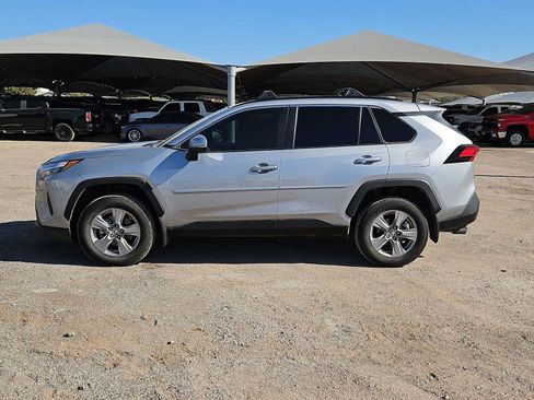 Used 2025 Toyota RAV4 XLE w/ Convenience Package FWD image 5