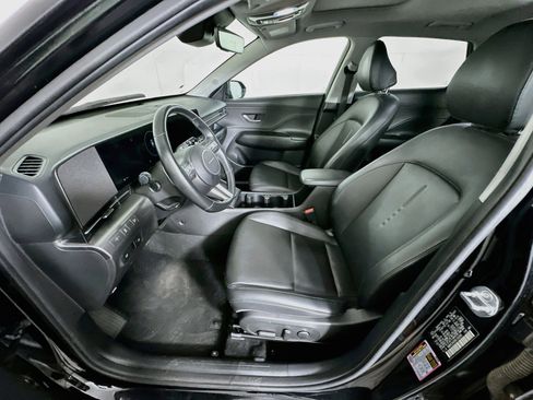 Used 2024 Hyundai Kona Limited FWD image 13