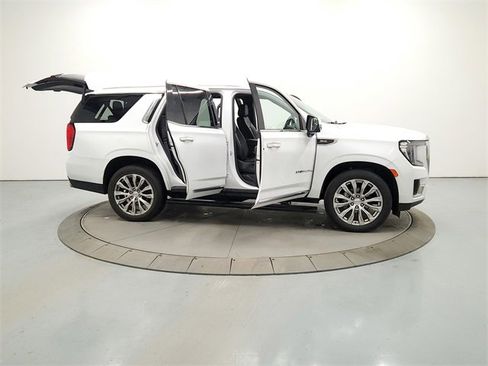 Used 2023 GMC Yukon Denali w/ Max Trailering Package image 16