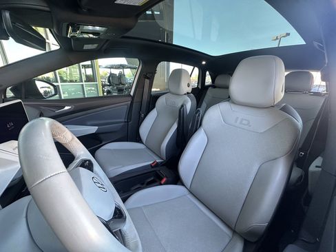 Used 2021 Volkswagen ID.4 1st Edition image 32