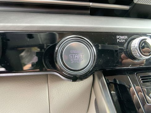 Used 2022 Kia Carnival SX image 33