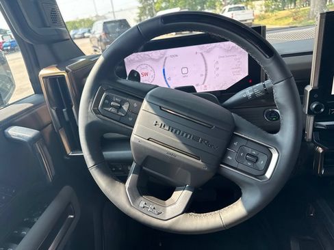 Used 2025 GMC Hummer EV 2X AWD/4WD image 15