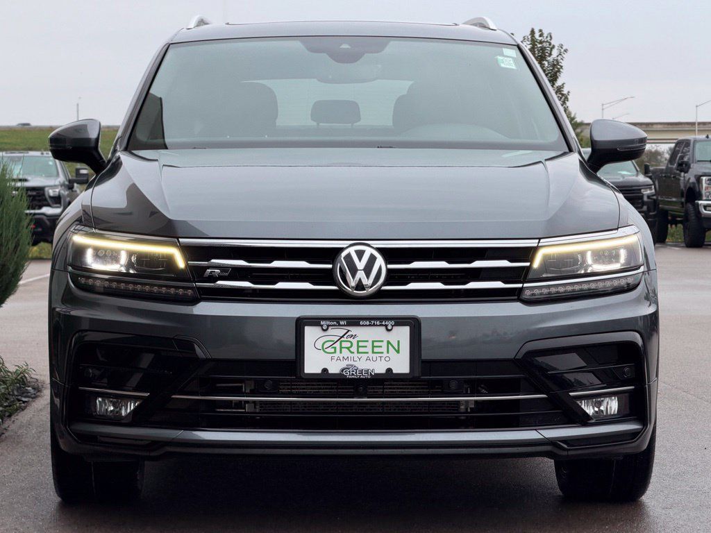 Used 2018 Volkswagen Tiguan SEL Premium w/ R-Line Package AWD/4WD image 6