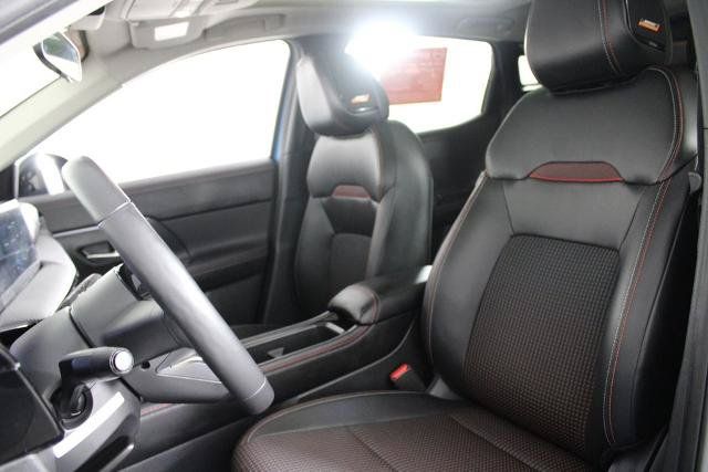 Certified 2025 Nissan Kicks SR w/ SR Premium Package FWD image 19