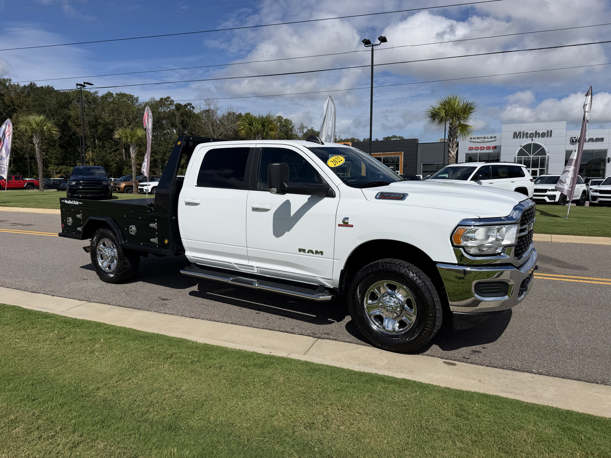 Used 2022 RAM 3500 Big Horn AWD/4WD image 1