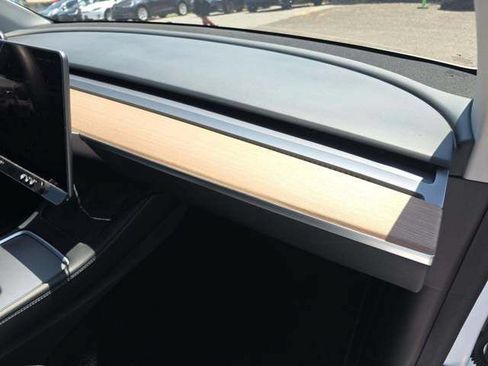 Used 2022 Tesla Model Y Performance AWD/4WD image 8