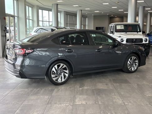 Used 2023 Subaru Legacy Limited image 3