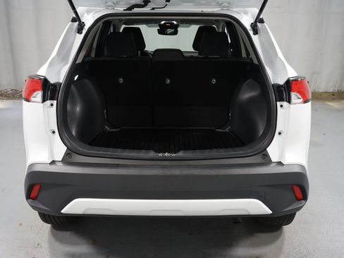 Certified 2024 Toyota Corolla Cross LE image 34