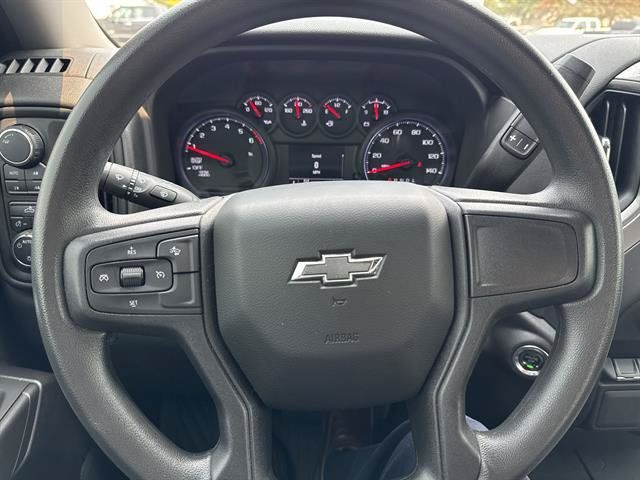 Used 2024 Chevrolet Silverado 1500 Custom Trail Boss w/ Turbomax Blackout Package AWD/4WD image 11