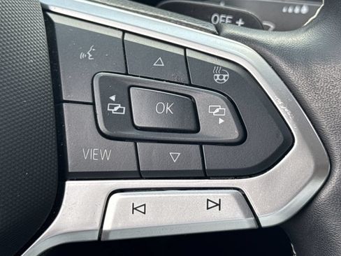Used 2025 Volkswagen Atlas SE w/ Panoramic Sunroof Package FWD image 25