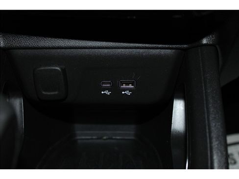 Used 2025 Chevrolet TrailBlazer LT image 28