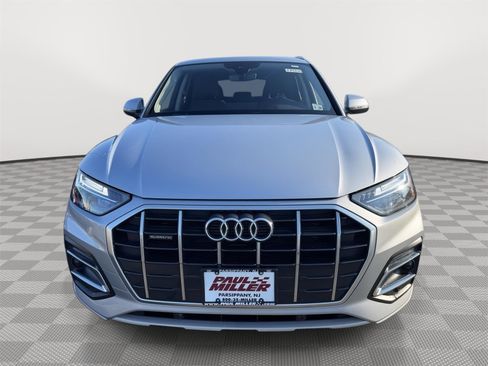Used 2023 Audi Q5 2.0T Premium w/ Convenience Package image 2