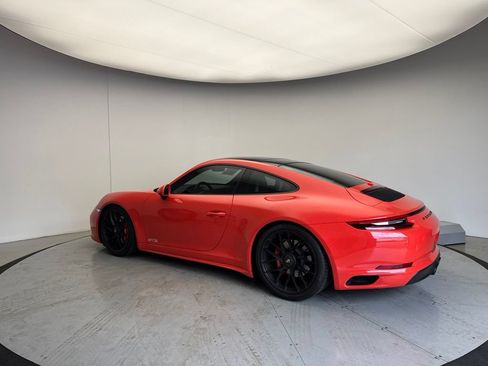 Used 2019 Porsche 911 Carrera GTS RWD image 3