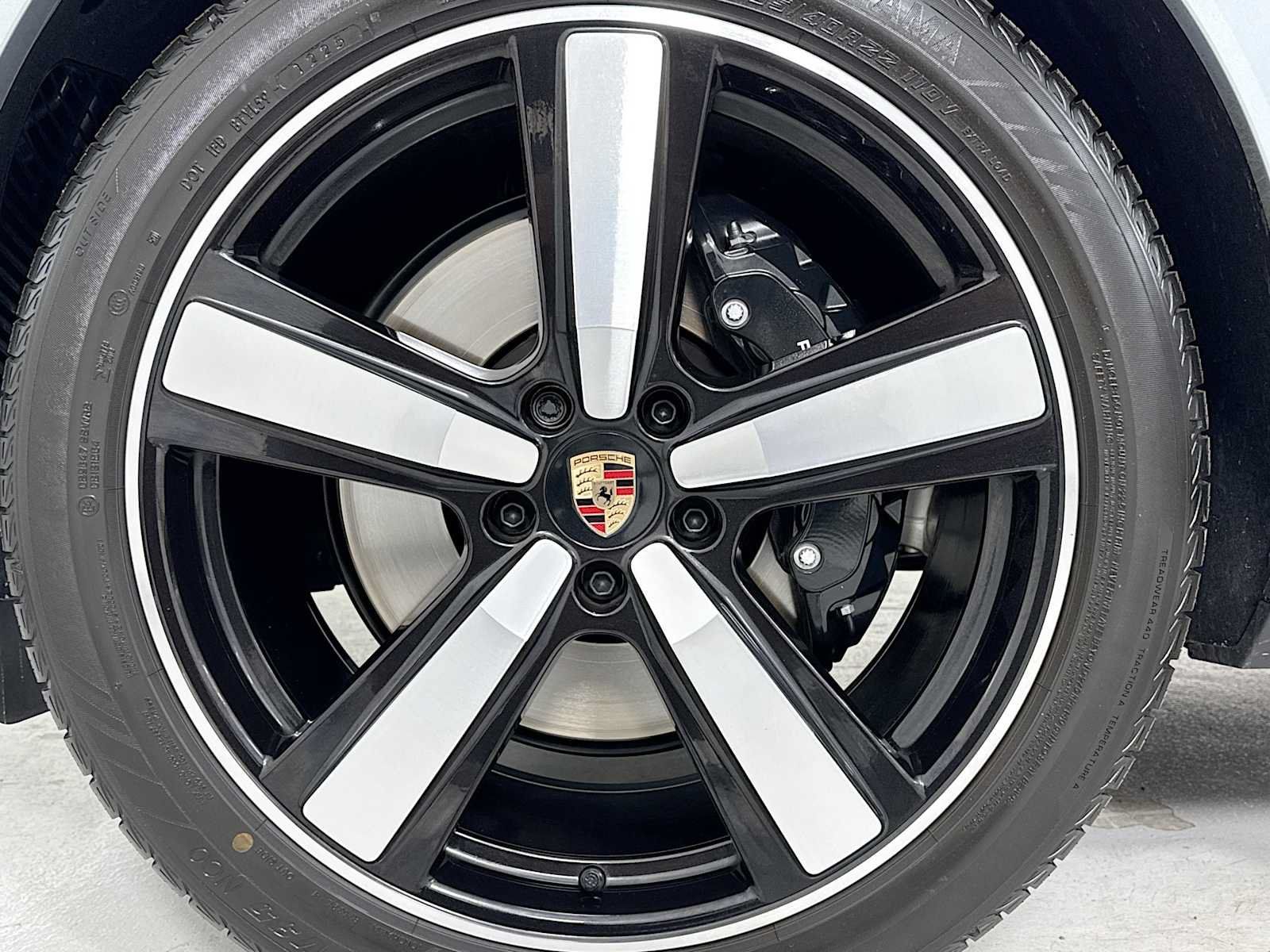 Certified 2026 Porsche Cayenne Coupe AWD/4WD image 31