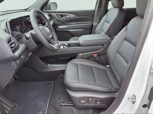New 2026 Chevrolet Traverse LT w/ Driver Confidence Package image 21