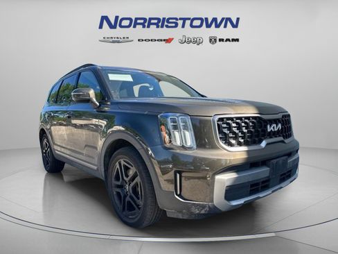 Used 2023 Kia Telluride EX X-Line AWD/4WD image 2