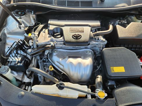 Used 2015 Toyota Camry SE FWD image 30