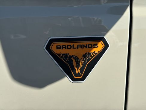 Certified 2025 Ford Bronco Badlands image 7