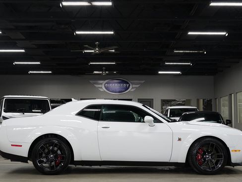 Used 2019 Dodge Challenger R/T Scat Pack RWD image 5