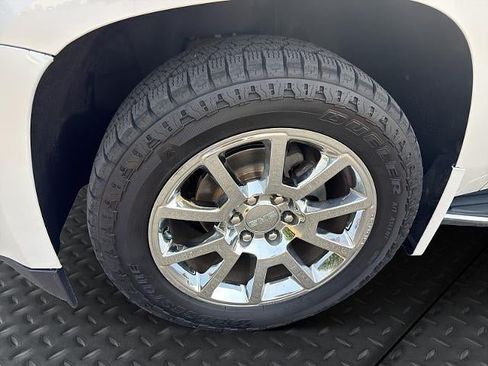 Used 2016 GMC Yukon Denali w/ Open Road Package AWD/4WD image 10