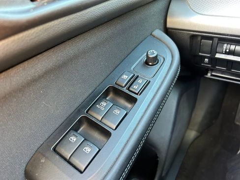 Used 2018 Subaru Outback 2.5i AWD/4WD image 19
