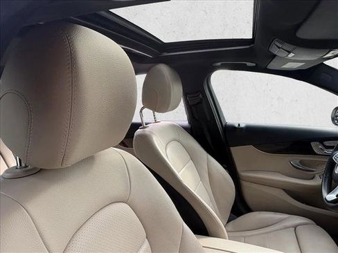 Used 2018 Mercedes-Benz C 300 Sedan image 19