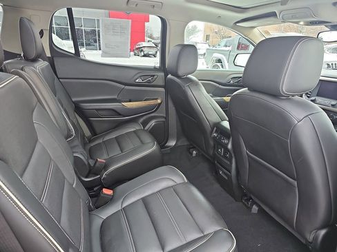 Used 2018 GMC Acadia Denali w/ Technology Package AWD/4WD image 11